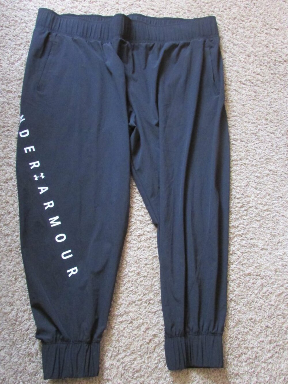 NWOT Under Armour Loose 3X Black Pull On Joggers Pants Pockets Poly Cuffs Logo